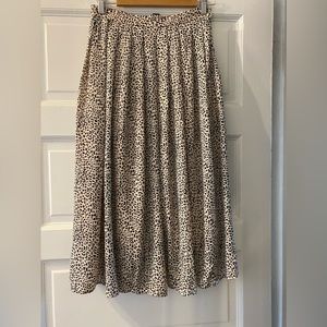 Leopard pleated skirt